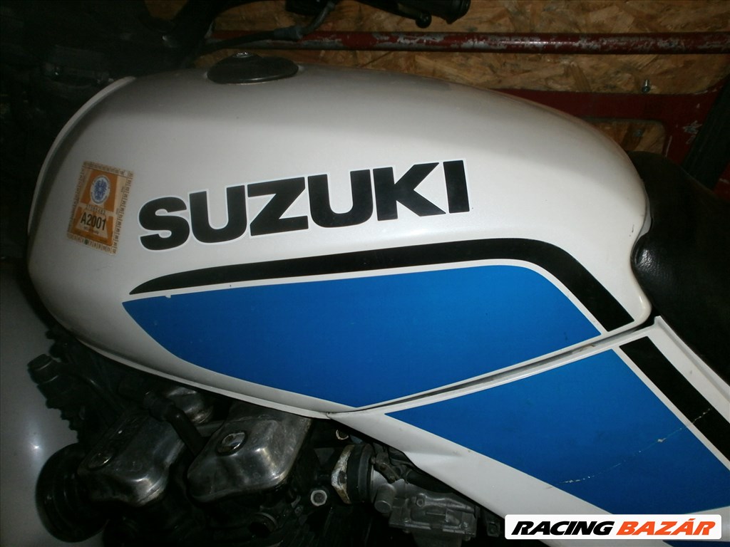 Suzuki Gs E R L Km T Haszn Lt Gy Ri F Nyez S Tank