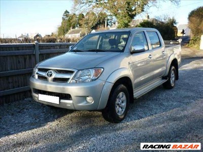 Toyota Hilux bontott alkarészek 
