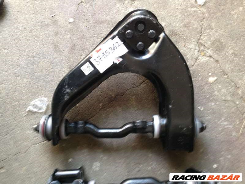 MITSUBISHI PAJERO 2,5 TD, 2,8 TD, 3.0, 3.5 V6  LENGŐKAROK 2. kép