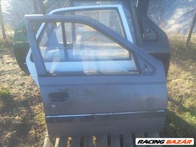 peugeot 405 első üres ajtók szürke színben