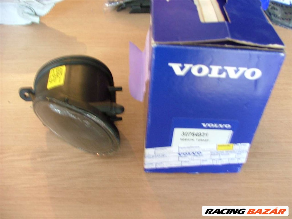 Volvo V50 jobb ködlámpa 30764931 eladó  1. kép