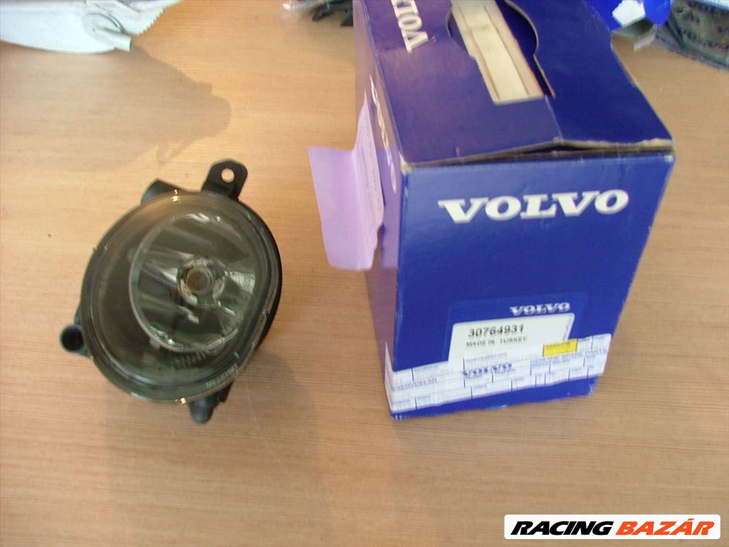 Volvo V50 jobb ködlámpa 30764931 eladó  3. kép