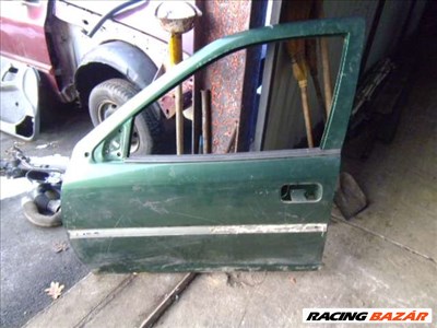  opel vectra B bal első ajtó  zöld  ( SZÍNKÓD  NINCS )