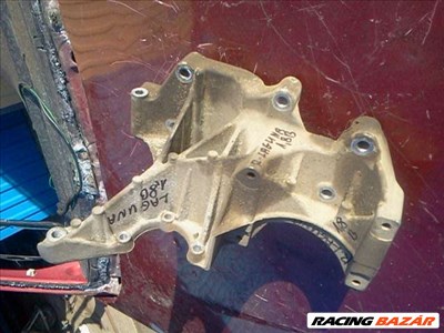 renault laguna 1997,  1,8 benzin  feszítőgörgő konzollal motor oldalára