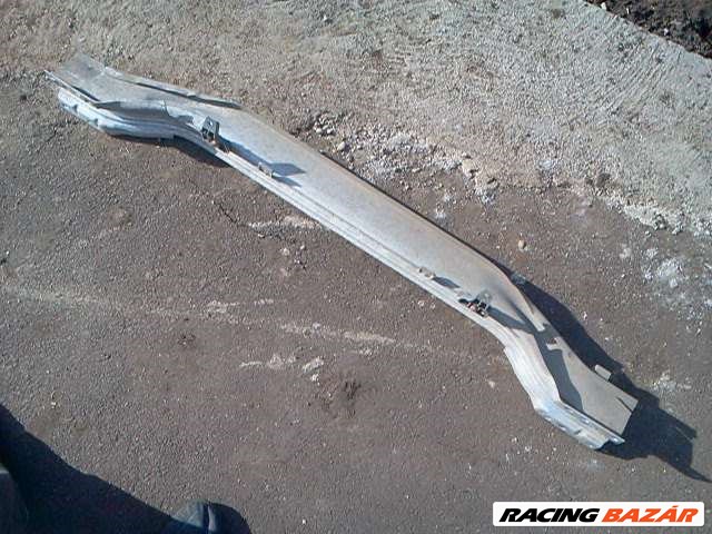 opel astra H kombi hátsó lökhárító belső merevítő  3. kép