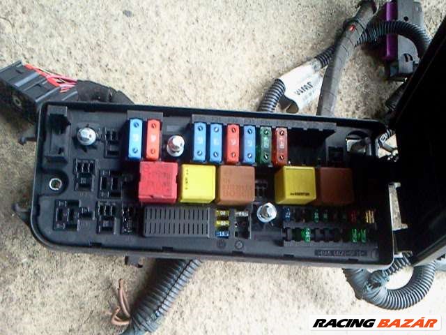 opel vectra C 2003 biztosítéktábla      1,8,    Z18XE   1. kép