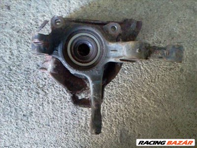 fiat punto 1     1996    1,2 jobb első csonkállvány,,  kerékagy   