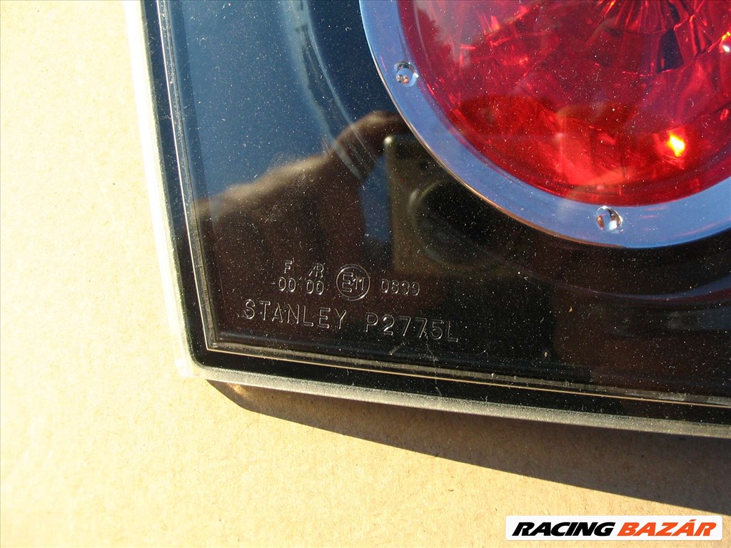Mazda 3 bal-Jobb hátsó lámpa 4 ajtós. 2. kép