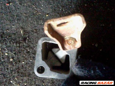 bmw e 60 kipufogó tartóbak , kipufogó felfüggesztés 