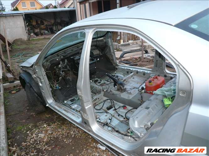 Ford mondeo mk3 1.8benzines bontás kezdődik minden alkatrésze eladó. 81. kép