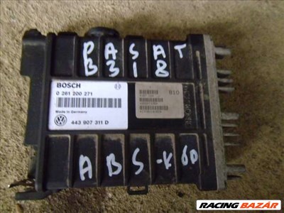 vw passat b3 motorvezérlő  443 907 311 D 443907311d