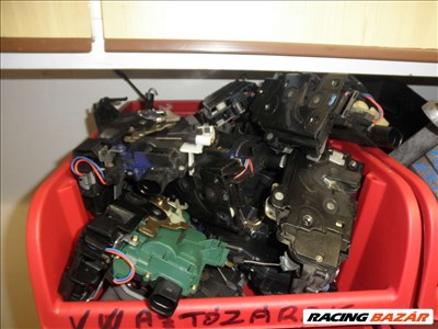 PASSAT B6 2001-2005IG AJTÓZÁRAK