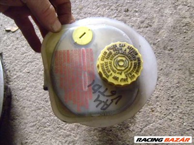 audi a4  B5   1999    2,5  v6 tdi fékolaj tartály