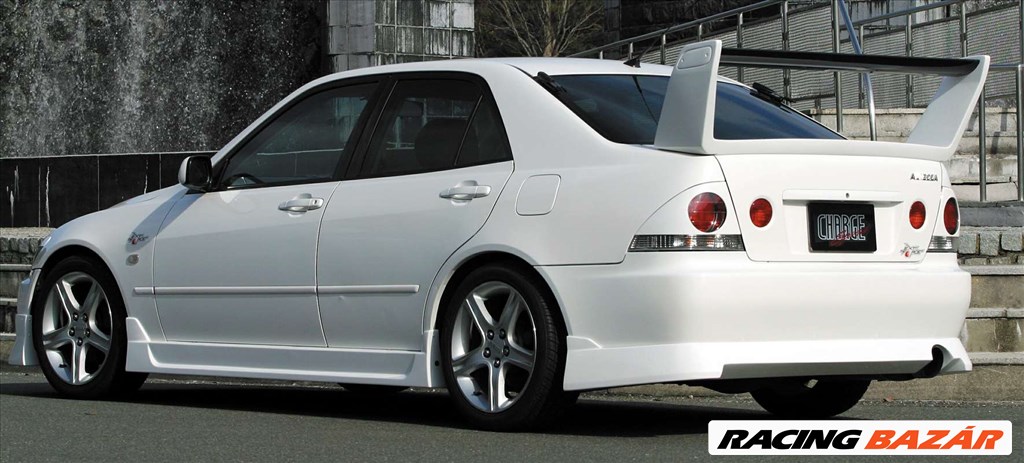 Hátsó lökhárító toldat Lexus IS/Altezza SXE10 1. kép