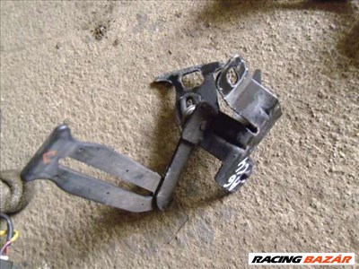 audi a6 c4  1997   motortér zár  (  ELVILEG AUDI 100 C4 HEZ IS )