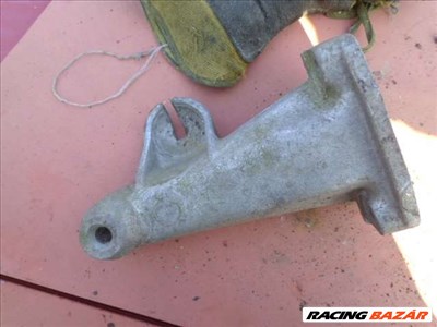 mercedes 123 tartóbak