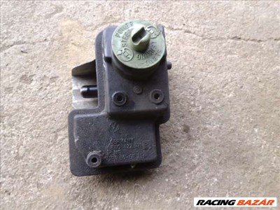 vw polo   1996   6N   szervó tartály 