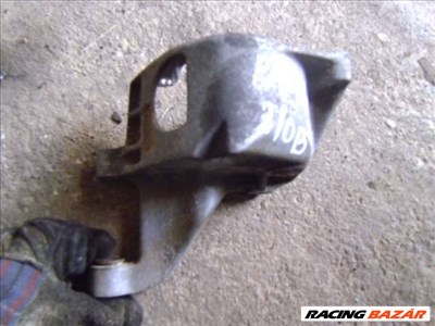 vw passat b4 2.0 benzines SZERVÓSZIVATTYÚ TARTÓ KONZOL