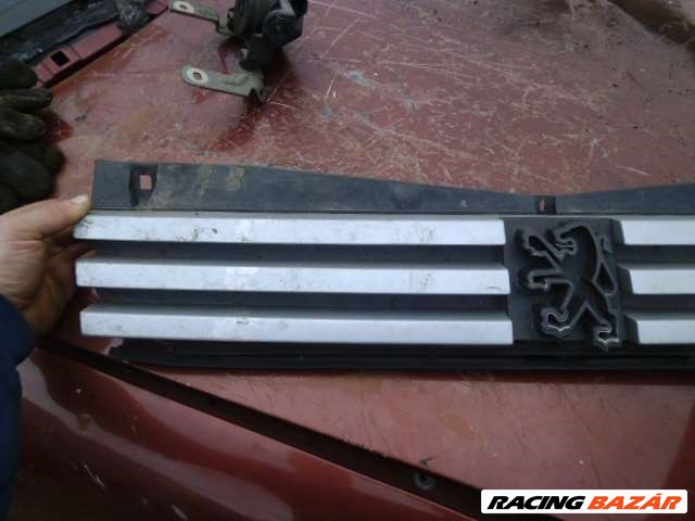 peugeot 205 hűtőrács  NEM HIBÁTLAN   2. kép