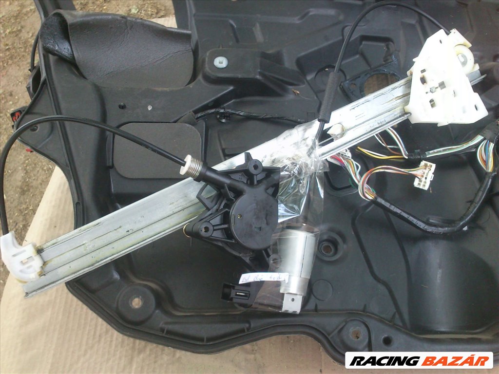 Mazda 3 Elektromos ablakemelő szerkezett,mechanika+ motor 2003-2009. 1. kép