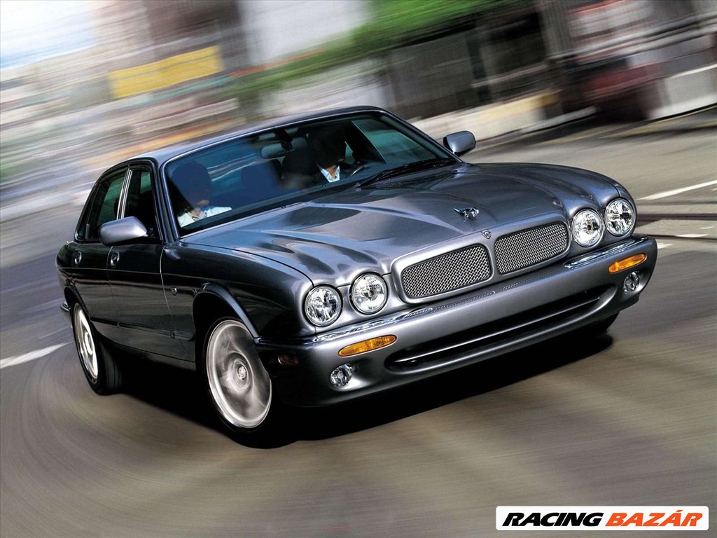 Jaguar Xj bontott gyári első és hátsó lökhárító olcsón eladó. 6. kép