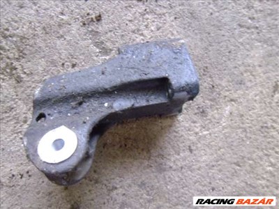 fiat punto 1    1996    1,2 BENZIN   tartóbak