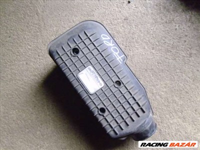 ford MONDEO  MK1-MK2    1998   1,8 16v z-tec levegőelvezető műanyag    