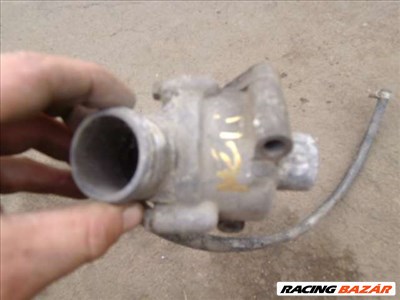 MERCEDES  ( RÉGI ÉVJÁRAT )  víz termosztátház