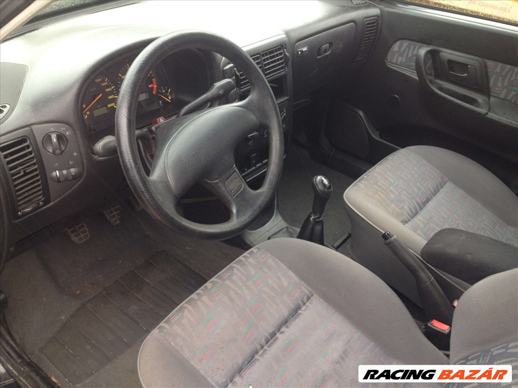 SEAT CORDOBA (1998) 1.4 MPI 8V AEX 3. kép