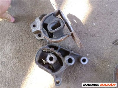 ford 1,3  motortartó bak