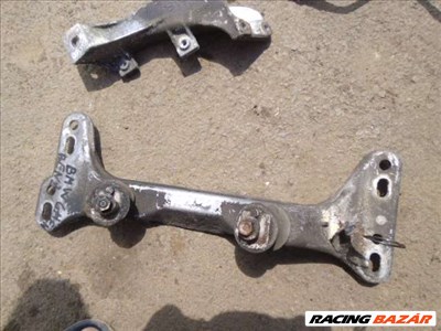 bmw e 36 benzines  motor tartóbak   1 DB   1136498