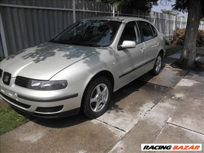 SEAT TOLEDÓ ELSŐ LÁMPÁK ELADÓK