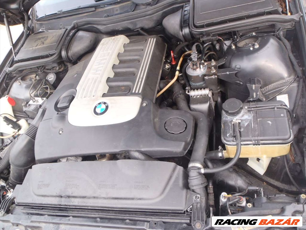 BMW 530D bontás, motor,váltó,leömlő,Mes kormány,ajtó,motorháztető 7. kép