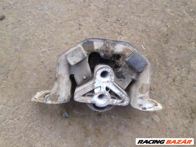 ford escort    1997        1,6 16v motor  váltó   tartó gumibak 2. kép