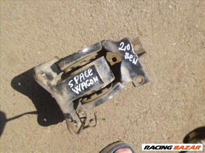 mitsubishi space wagon   1997    2.0 benzin motortartó bak