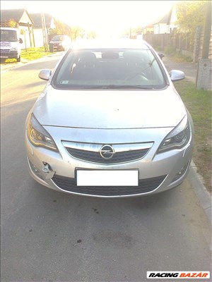 Opel Astra J bontott alkatrészek