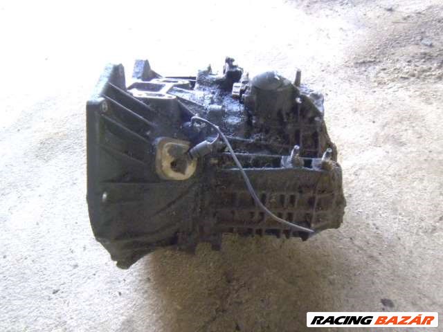 ford mondeo MK1  2.5 V6 BENZIN     kézi váltó  1995  6. kép