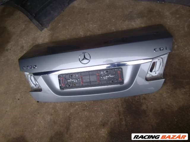 mercedes benz e 250 sedan csomagtérajtó 2009 es (w212) 8. kép