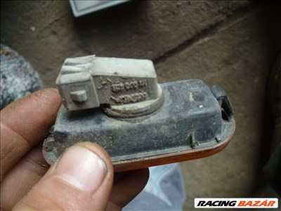 vw polo classic  1998 sárvédő oldalindex   foglalattal SÁRGA