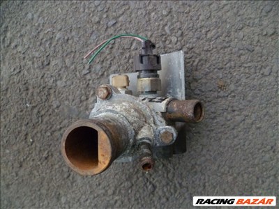 renault megane 1998   1,4   8V  víz termosztátház