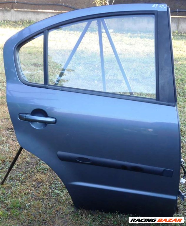 Suzuki Sx4 ajtó 5. kép