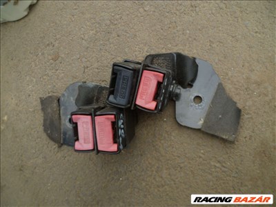 renault clio 2001 hátsó biztonsági öv csat   1DB