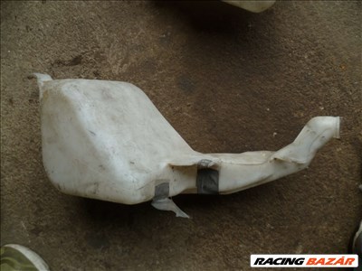 ford escort   ablakmosó tartály ( PONTOS TÍPUS  NEM  ISMERT )