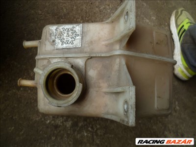 ford 1986   kiegyenlítő tartály