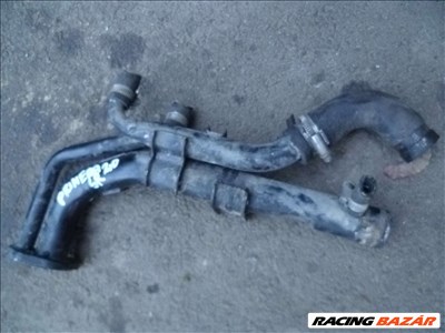 nissan primera P10    1991 2.0 BENZINES , SR MOTORKÓD vízcső motorblokk oldalán 