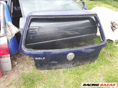 Volkswagen Golf 4. bontott csomagtér ajtó, bal hátsó ajtó, első és hátsó lökhárító...