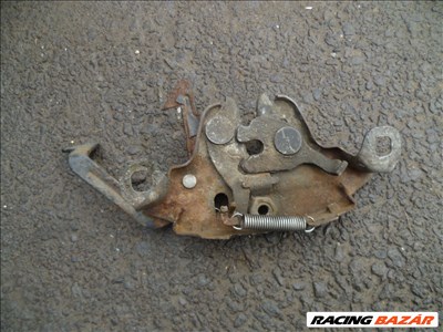 nissan primera P10  1991  első motortér zár