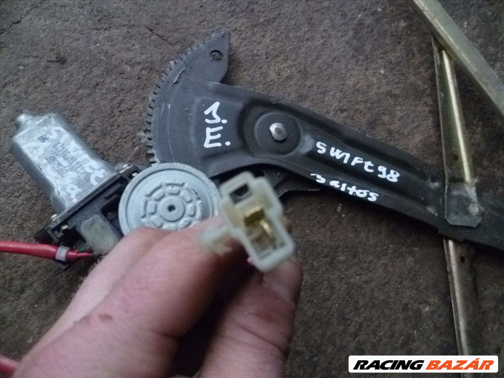 suzuki swift   1998    jobb első elektromos ablakemelő szerkezet    3 ajtós 4. kép