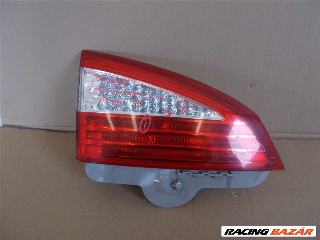 FORD MONDEO kombi jobb hátsó belső lámpa 2007-2011 1. kép