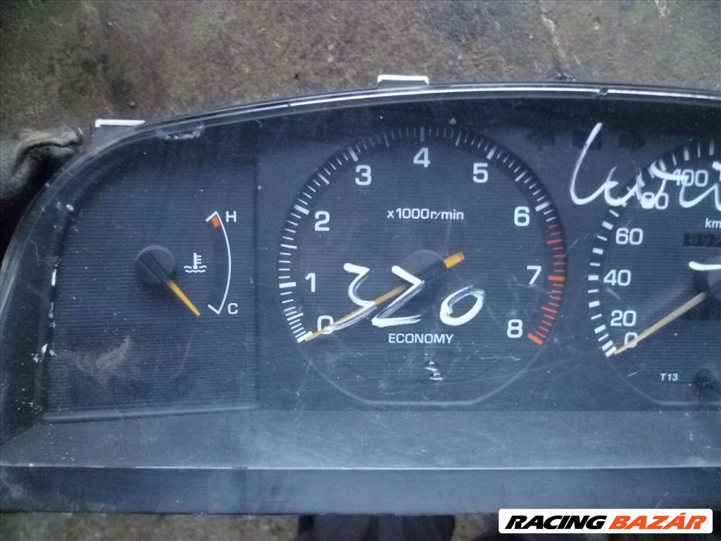 toyota carina műszerfal óra 3. kép